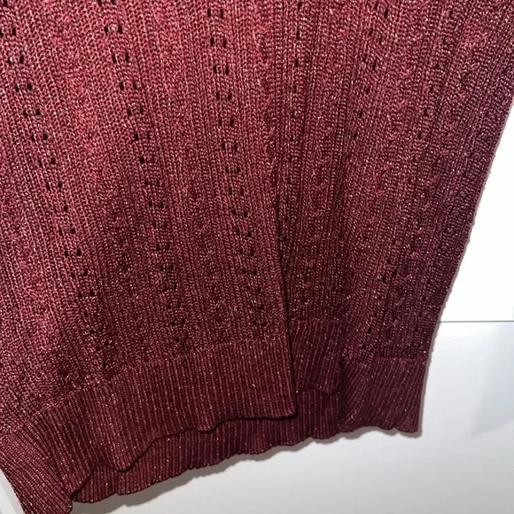 Banana republic sweater - size medium- maroon - Picture 6 of 8